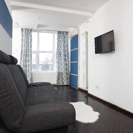 1 Bdrm Apartment In City Center Bucarest Extérieur photo