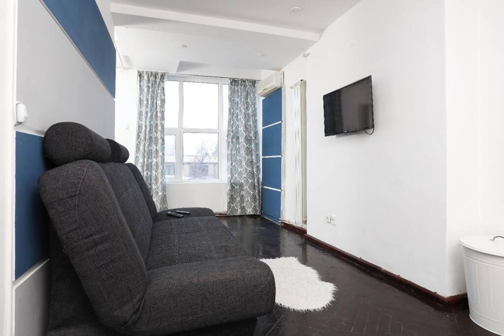 1 Bdrm Apartment In City Center Bucarest Extérieur photo